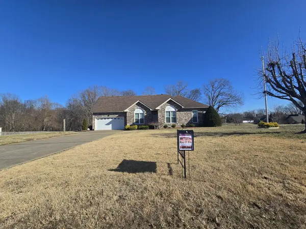 1583 Rosebury Ln, Clarksville, TN 37043