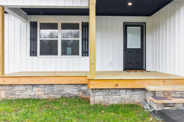 402 Old State Highway 8, Dunlap, TN 37327