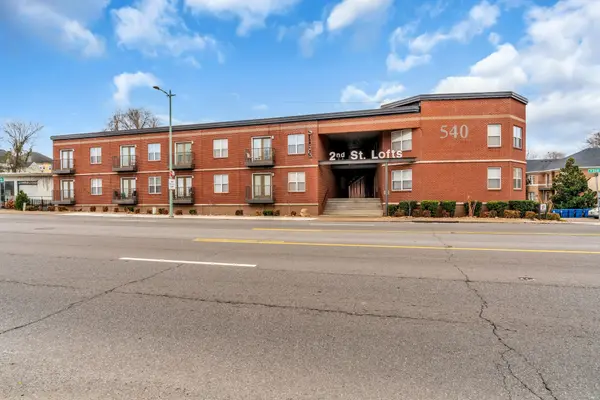 540 N 2nd St #306, Clarksville, TN 37040