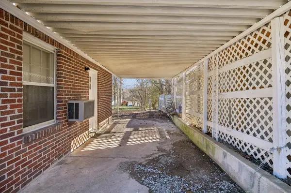 104 Davis St #N, Carthage, TN 37030