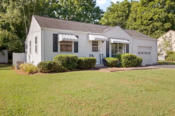 2837 Colonial Cir, Nashville, TN 37214