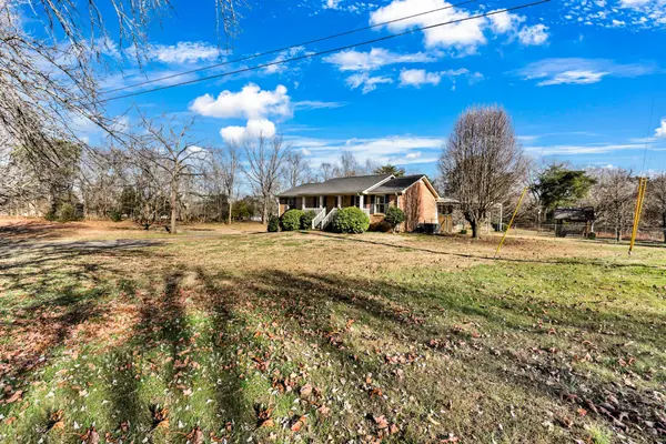 1138 Pleasant Valley Rd, Chapmansboro, TN 37035