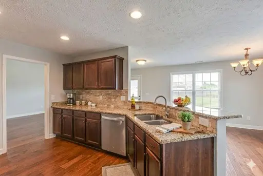 2524 Auldridge Dr, Christiana, TN 37037