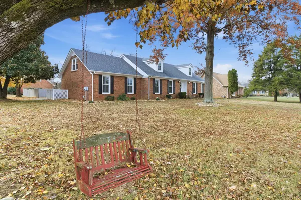 707 Banner Dr, Murfreesboro, TN 37129