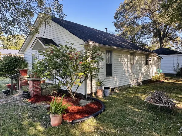1214 E Lincoln St, Tullahoma, TN 37388