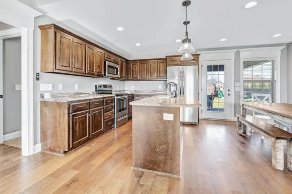 1974 Rolling Meadow Ln, Chapel Hill, TN 37034