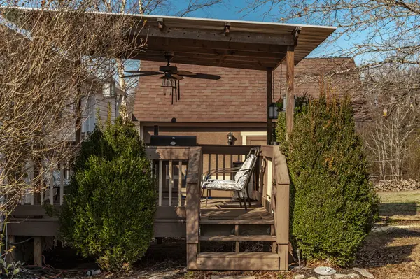 860 Rock Spings Rd, Castalian Springs, TN 37031