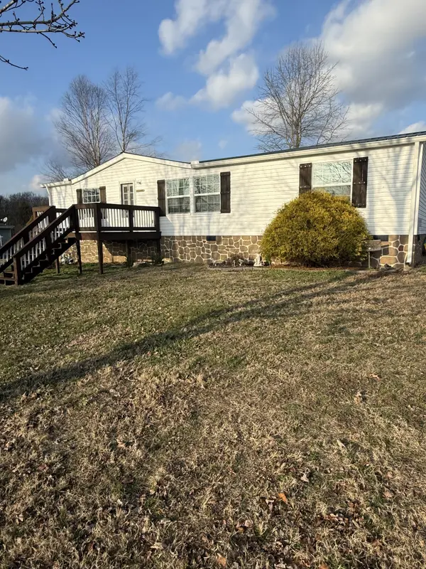 860 Rock Spings Rd, Castalian Springs, TN 37031