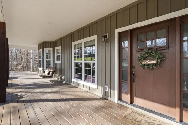 543 Aubrey Ln, Burns, TN 37029