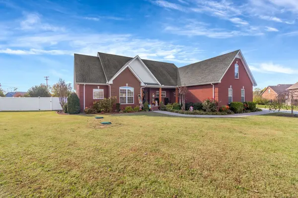 1017 Crowell Dr, Christiana, TN 37037