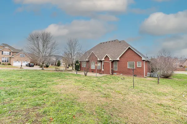1094 Drakes Cove Rd #S, Adams, TN 37010