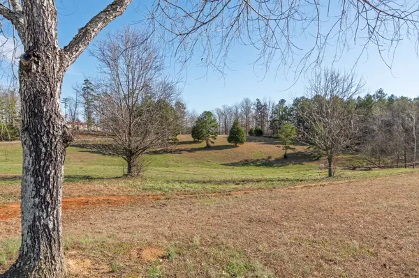 6602 High Meadow Ct, Nunnelly, TN 37137