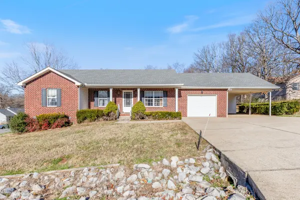 101 Garden View Ct, Dickson, TN 37055