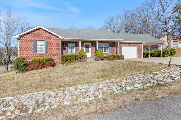 101 Garden View Ct, Dickson, TN 37055