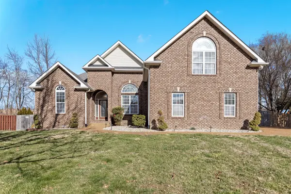 121 Cambria Dr,  White House,  TN 37188