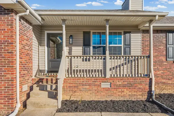719 Darrow Dr, Pleasant View, TN 37146