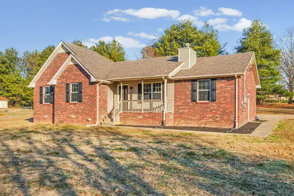 719 Darrow Dr, Pleasant View, TN 37146