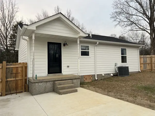 1343 Oaklawn Rd, Chapmansboro, TN 37035