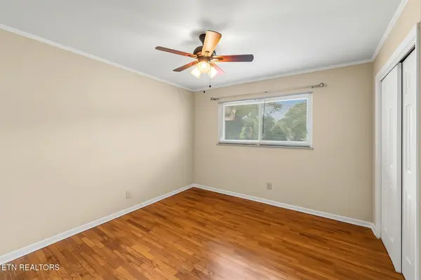 1120 Apache St, Athens, TN 37303