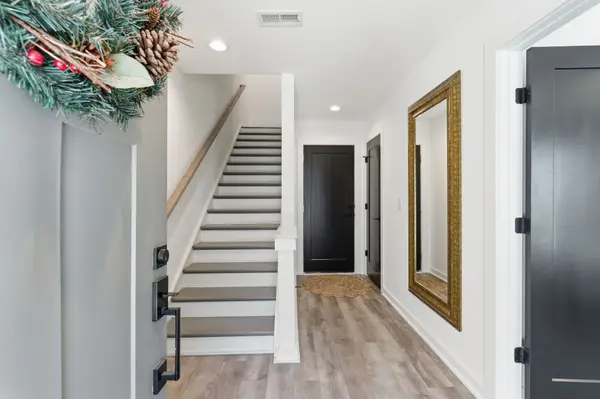 2079 Edison Park Ln, Nashville, TN 37209