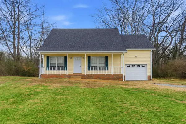 230 Woodruff Rd, Adams, TN 37010