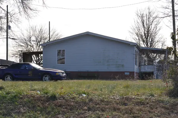 510 8th Ave #E, Springfield, TN 37172