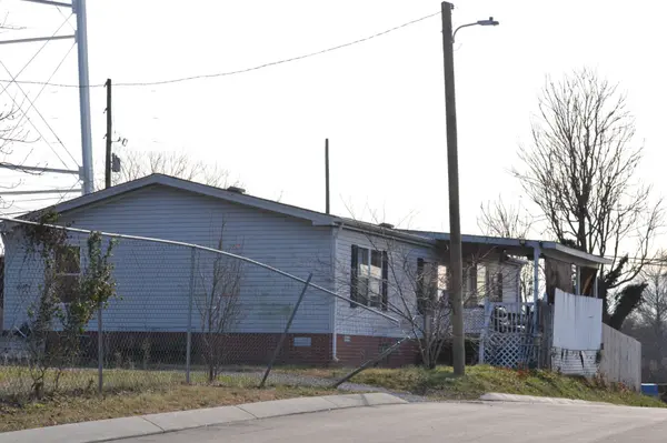 510 8th Ave #E, Springfield, TN 37172