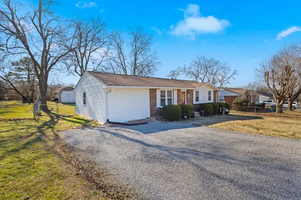1011 Oleander Dr, Gallatin, TN 37066