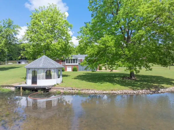 309 Asbury Rd, Camden, TN 38320