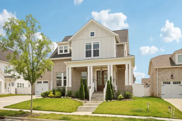 1032 Pebble Run Rd, Hendersonville, TN 37075