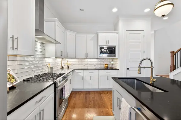 557B Stevenson St, Nashville, TN 37209