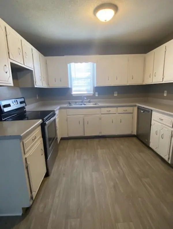 812 Washington Ave, Oak Grove, KY 42262