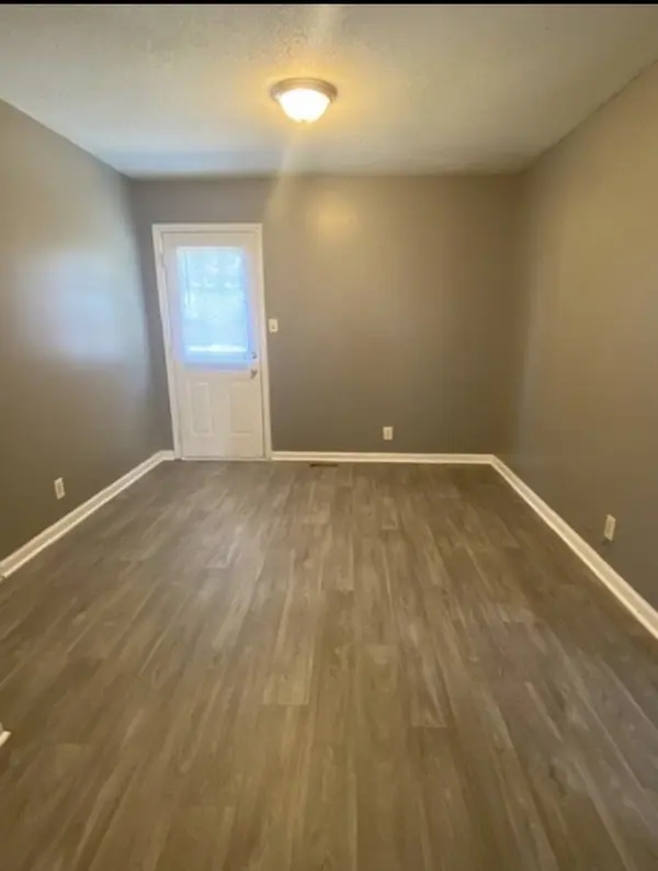 812 Washington Ave, Oak Grove, KY 42262