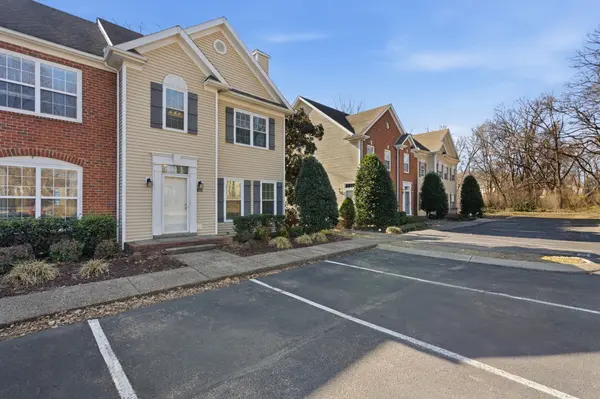 209 Newport Cove Ct, Thompsons Station, TN 37179