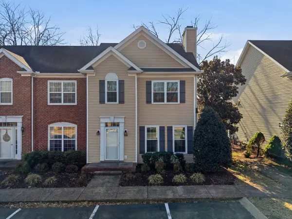 209 Newport Cove Ct, Thompsons Station, TN 37179