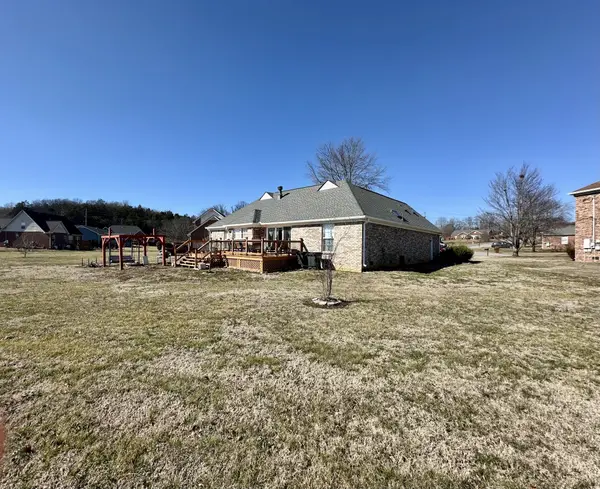 1000 Don Blair Dr, Smyrna, TN 37167