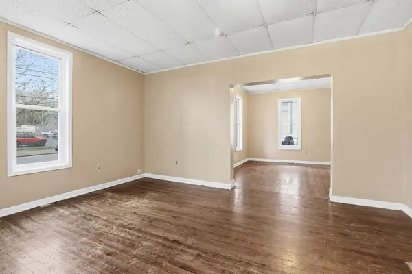 913 S High St, Columbia, TN 38401