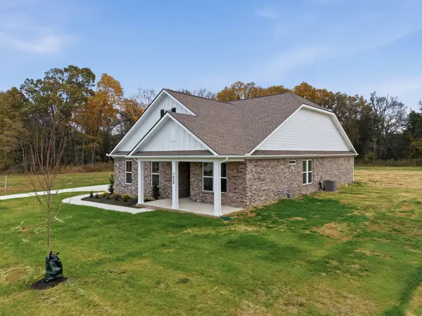 1429 Charles Drive, Chapel Hill, TN 37034