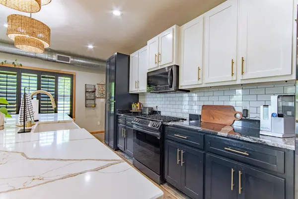 330 PEAR BLOSSOM LN, Adamsville, TN 38310