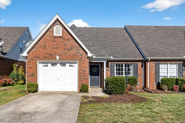 1709 Thomas Ct, Murfreesboro, TN 37127