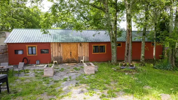 760 Flat Woods Rd, Lebanon, TN 37090