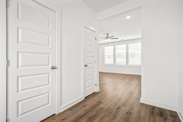 7040 Sutton Dr, White House, TN 37188
