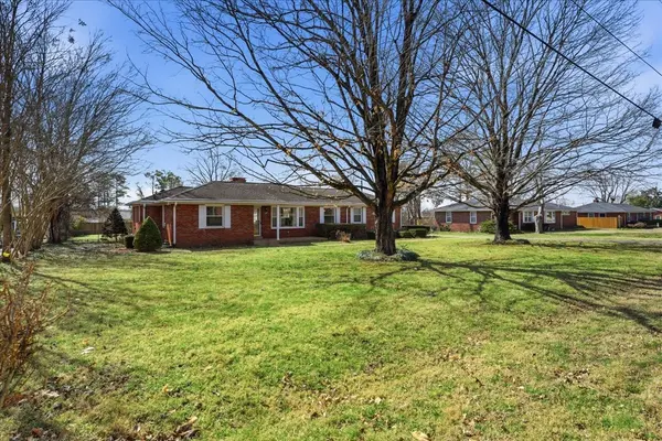 2525 Meadowood Dr, Nashville, TN 37214
