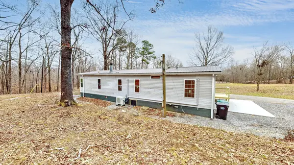 4998 Olive Creek Rd, Benton, KY 42025