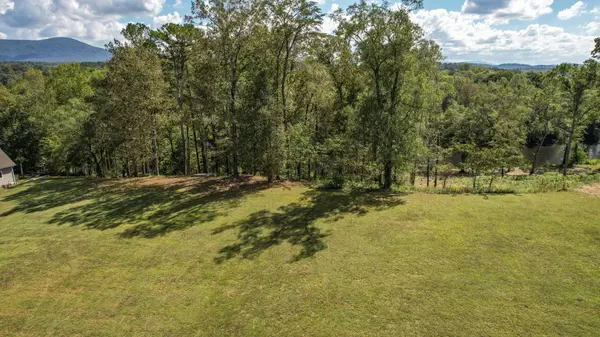 202 Rivers Edge Lane, Benton, TN 37307