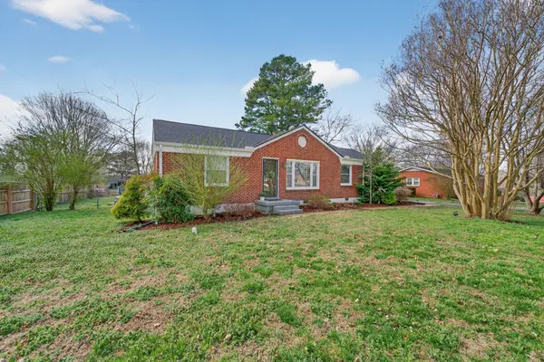 212 Crestland Dr, Columbia, TN 38401