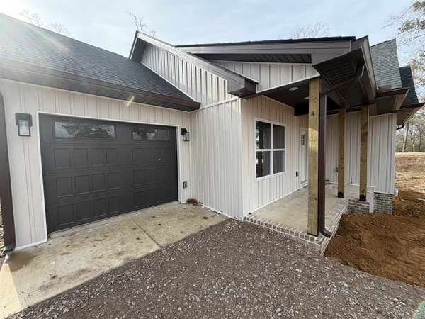 20 FOX TROT RD, Adamsville, TN 38310