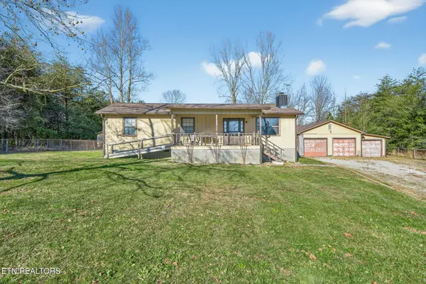 694 Sligo St, Crossville, TN 38572