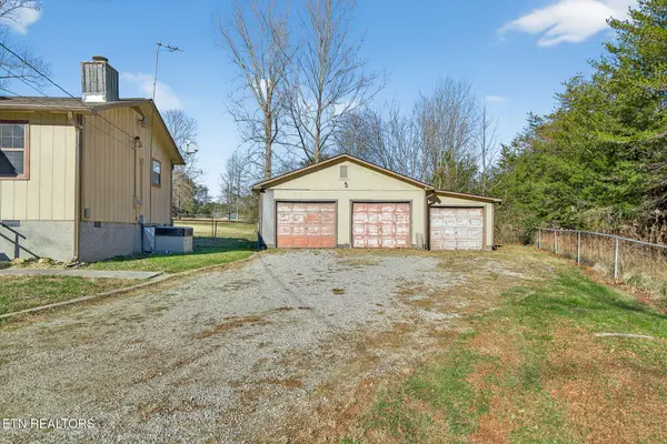 694 Sligo St, Crossville, TN 38572