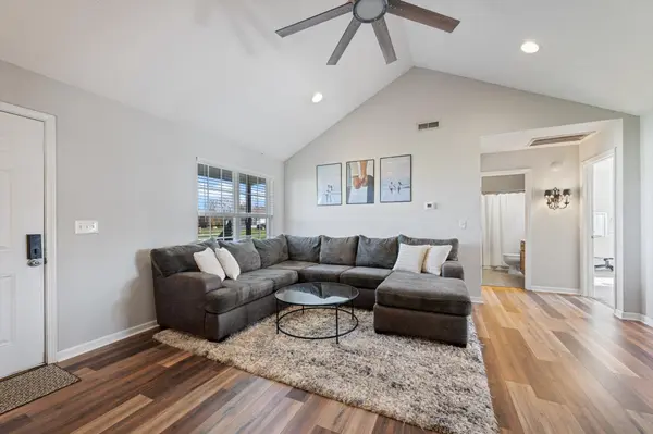 302 Oxmoor Valley Court, Murfreesboro, TN 37130